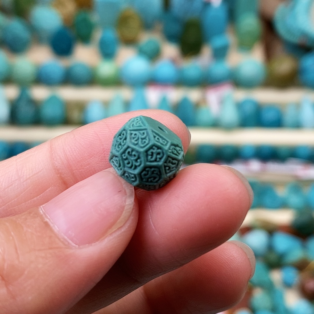 未镶嵌绿松石珠宝奇石