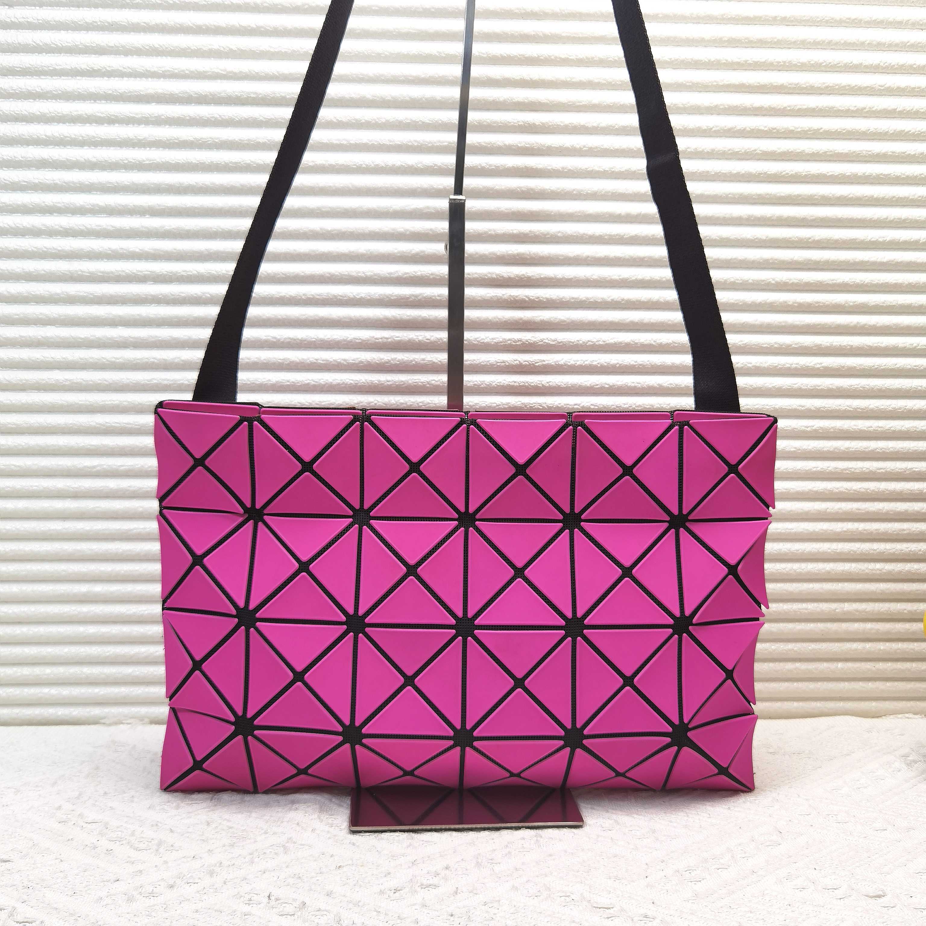 95新 Issey Miyake/三宅一生 Issey miyake三宅一生托特包斜挎包