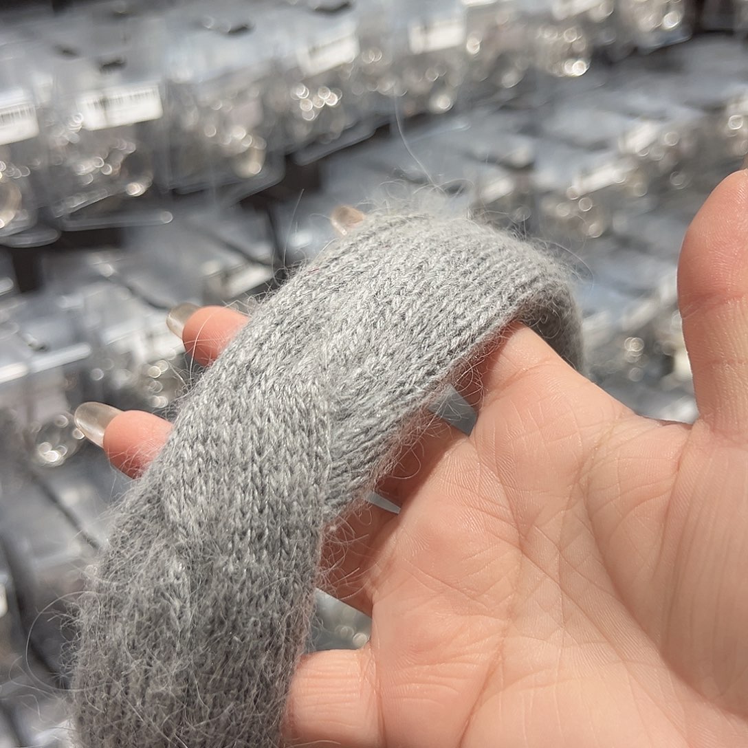 非金属灰色扭结发箍