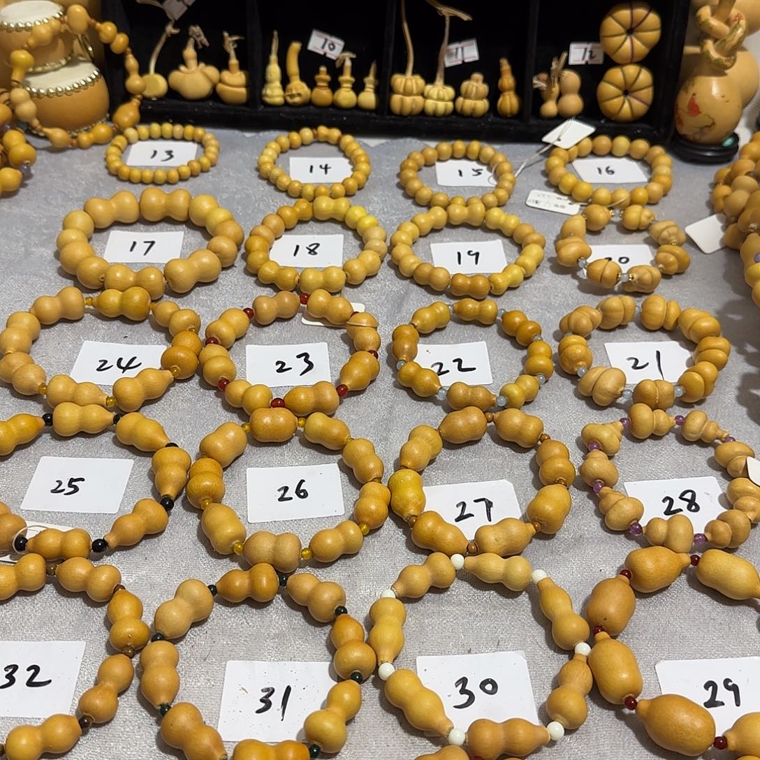 芳***-大叶紫檀（黑酸枝木类）