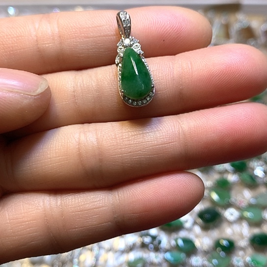 翡翠银S925镶嵌颈饰吊坠