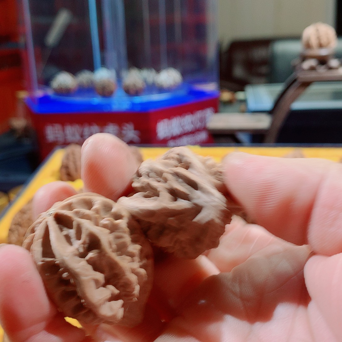 吊坠桃核牛魔王灯笼