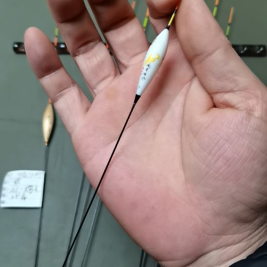 话***3复合材质傲骨P01一号一支1.1克