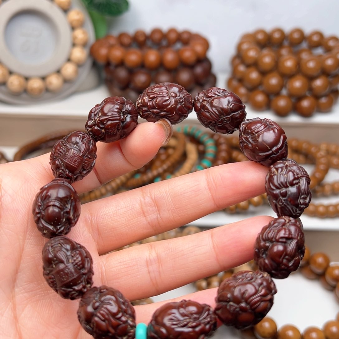 紫金鼠手串平**_15雕刻财神爷