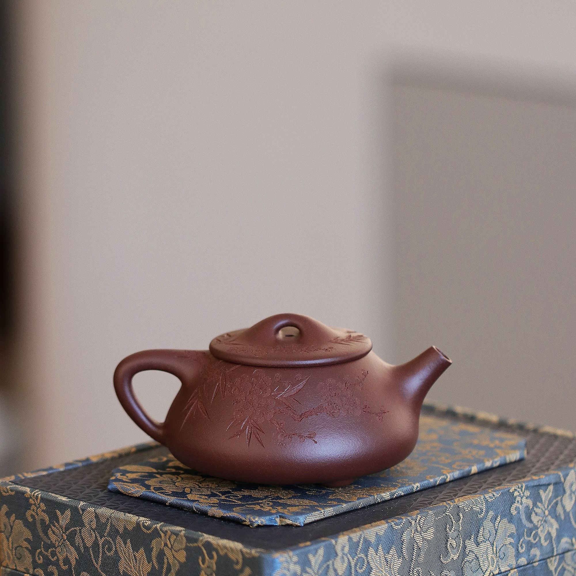 石瓢梅竹双清刻绘红皮龙（容量:200cc）