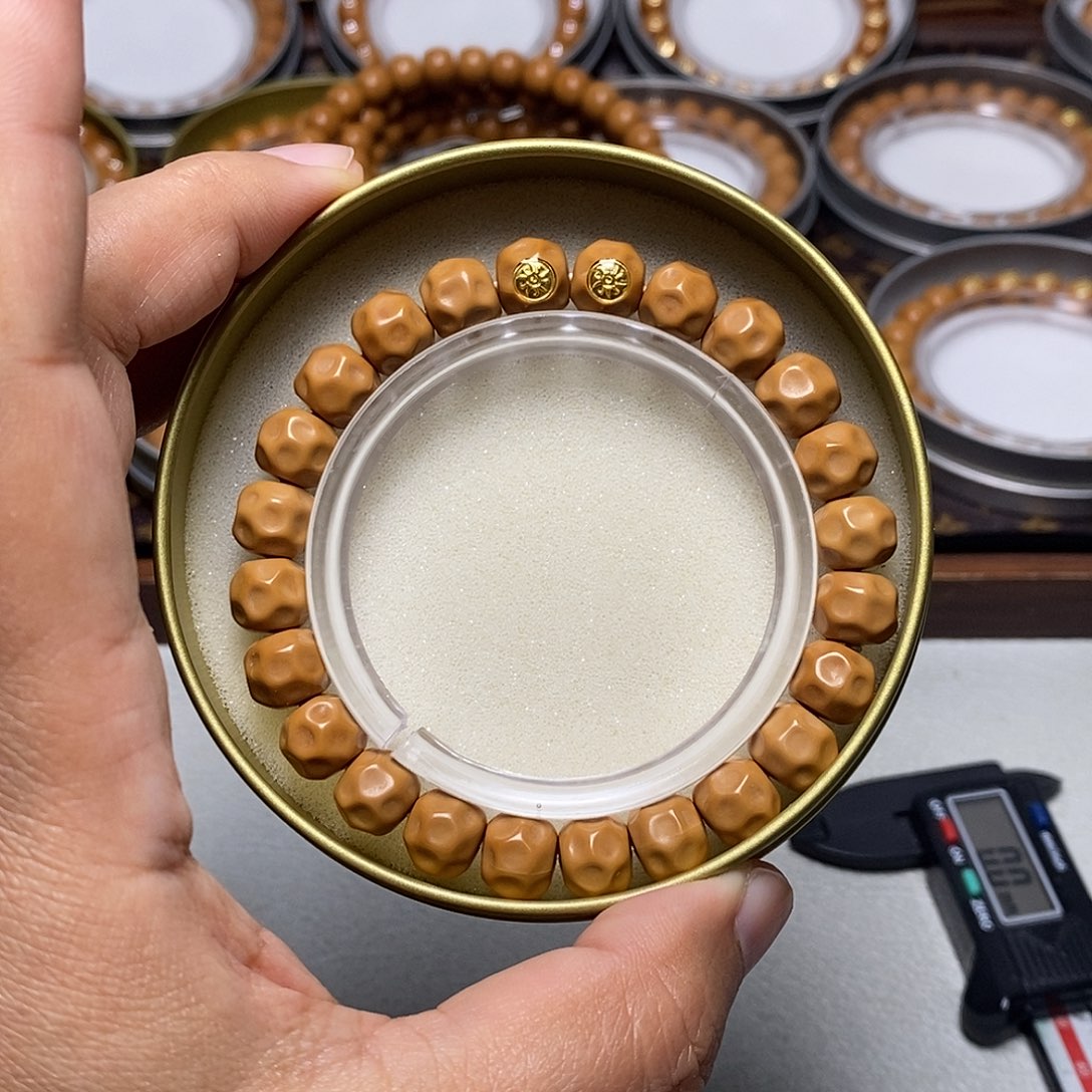 猴头核桃手串75号18k双标深坑奶酪10左右