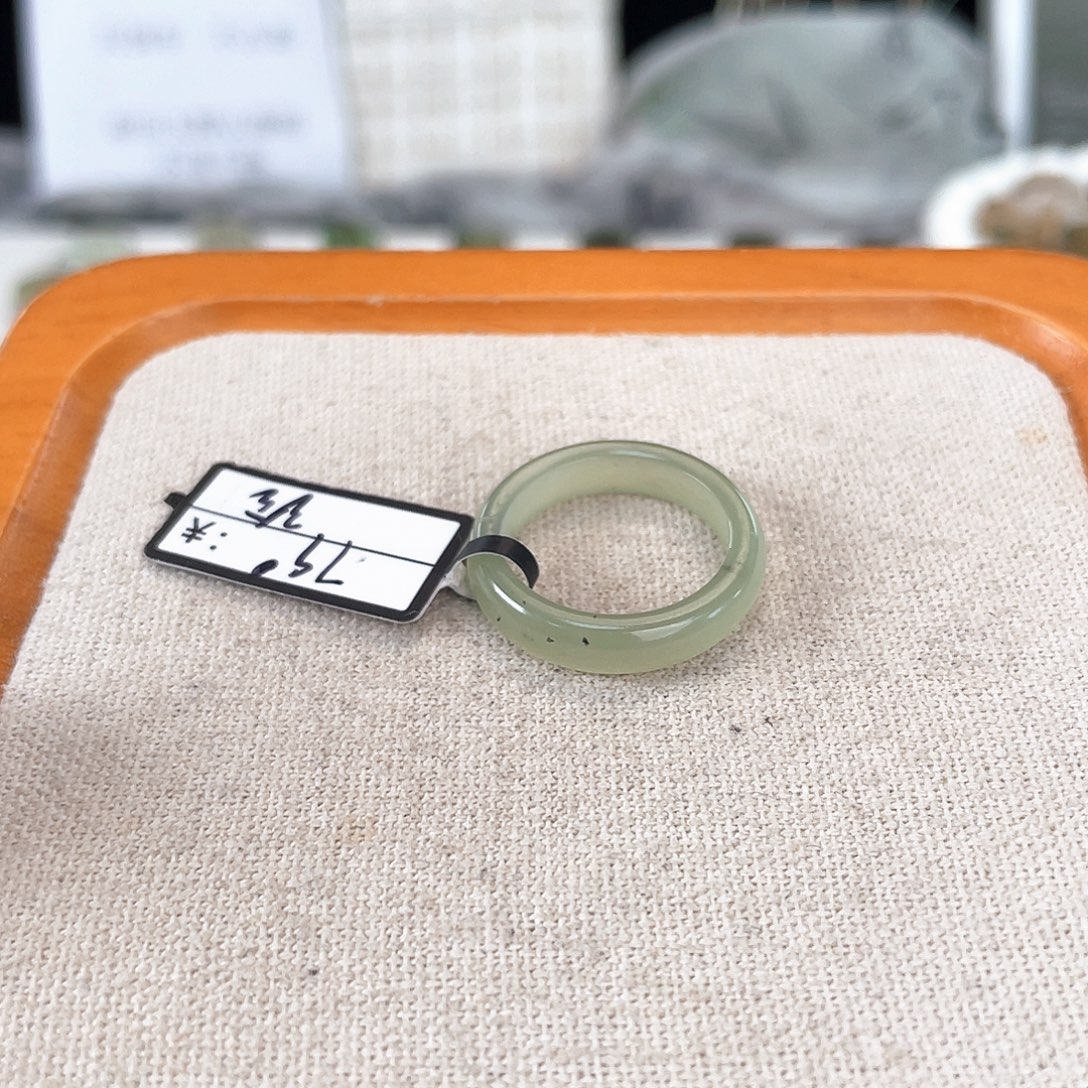 和田玉（糖玉）未镶嵌戒指Y7晴水点墨18.3不退换