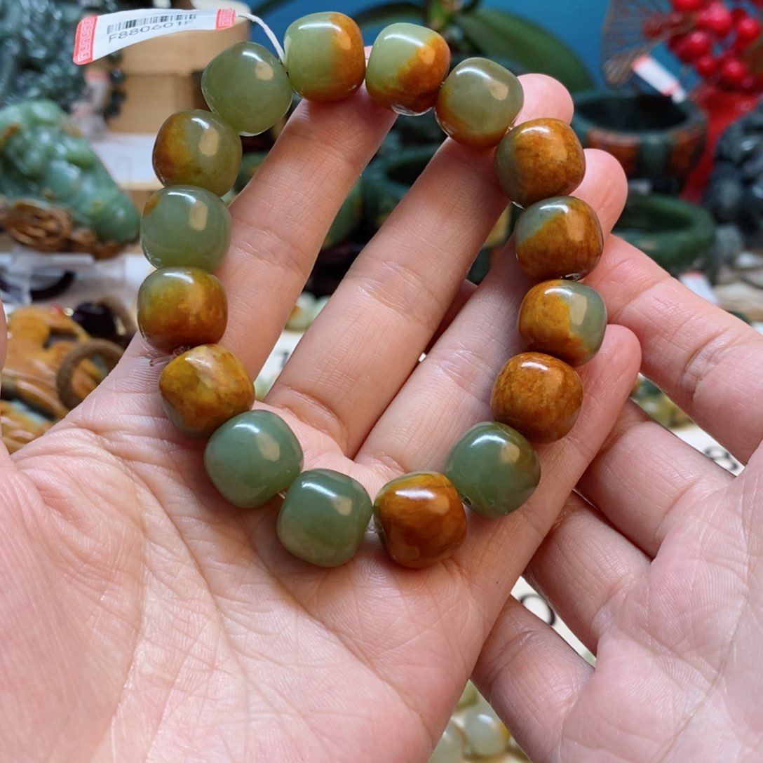 透闪石质玉手串未镶嵌