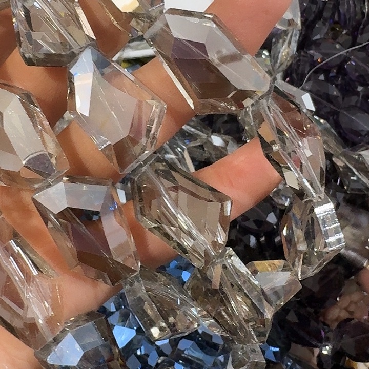 玛瑙/玉髓合金珠宝半成品一条高级灰不规则形