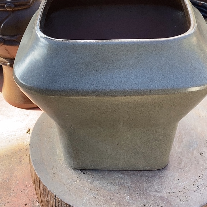 紫砂花盆口15高度17瑕疵