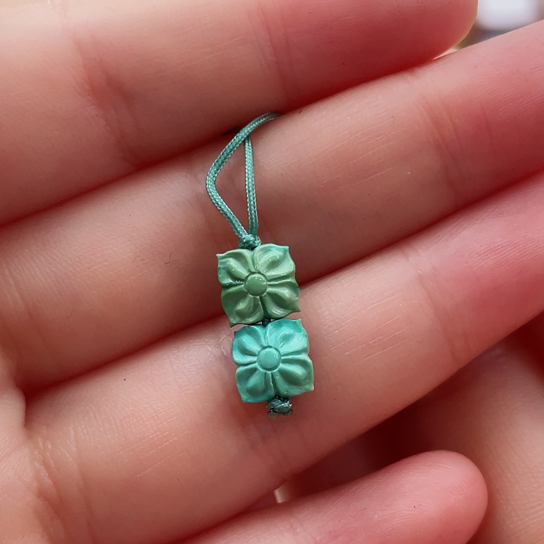 绿松石颈饰未镶嵌