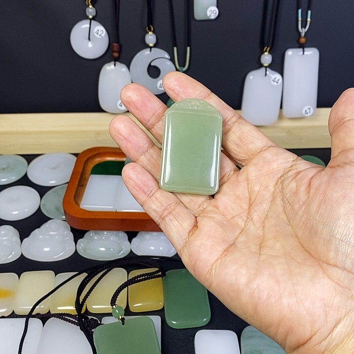 ℳ***ℯ石英质玉（金丝玉）合金颈饰