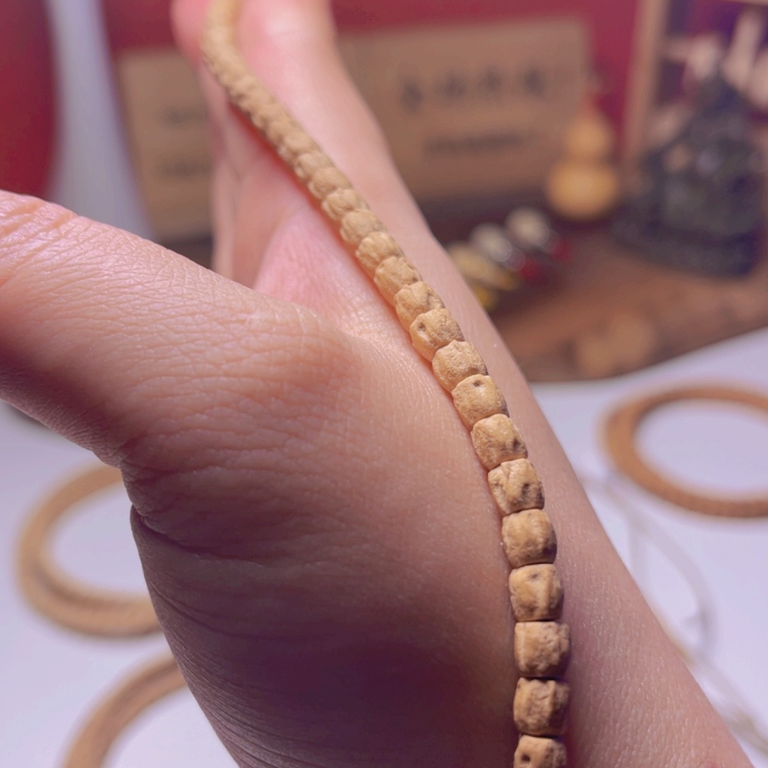 吊坠柏香籽/百香籽E*.