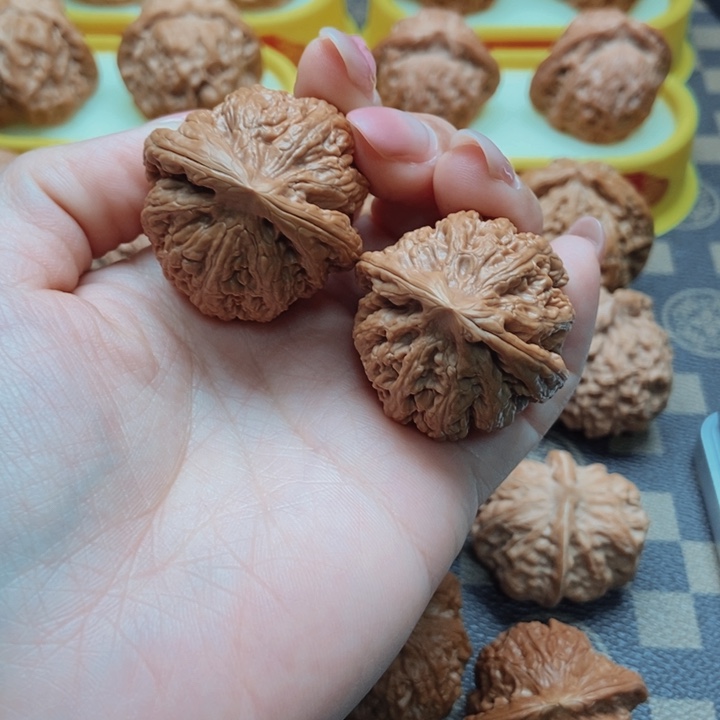 文玩核桃吊坠十*粗筋