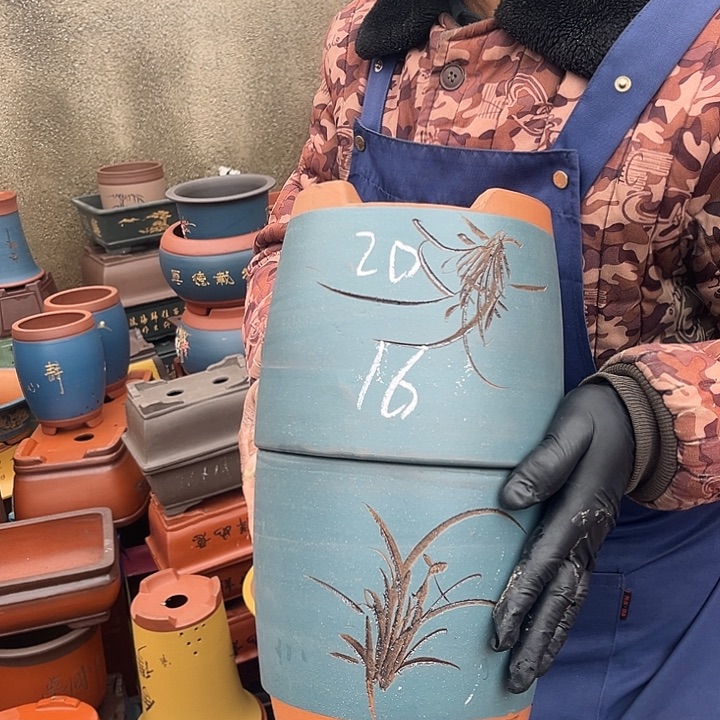 紫砂紫砂花盆和小盆栽