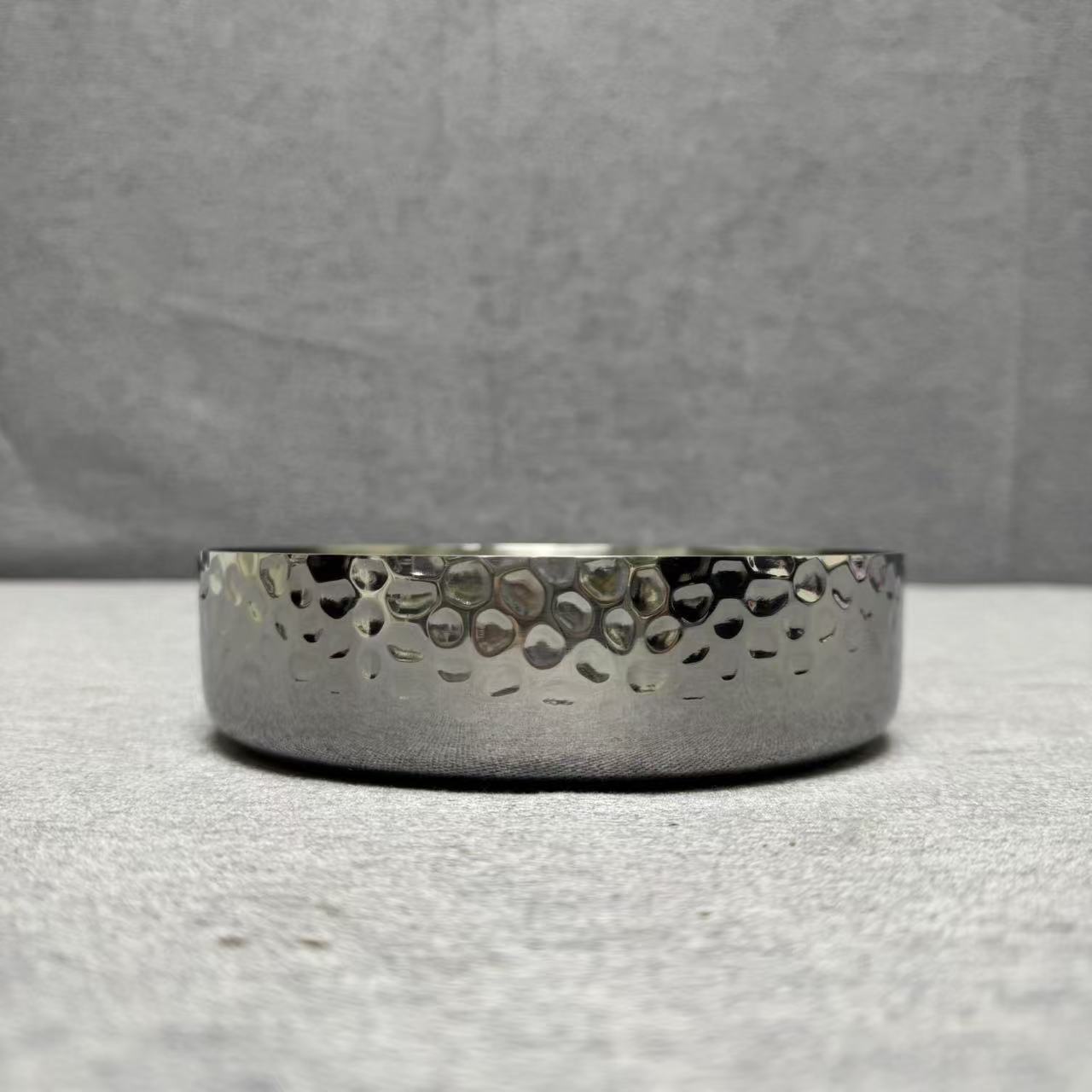 5-027 Chockmen 不锈钢锤纹盘 16*4CM 重约0.37KG