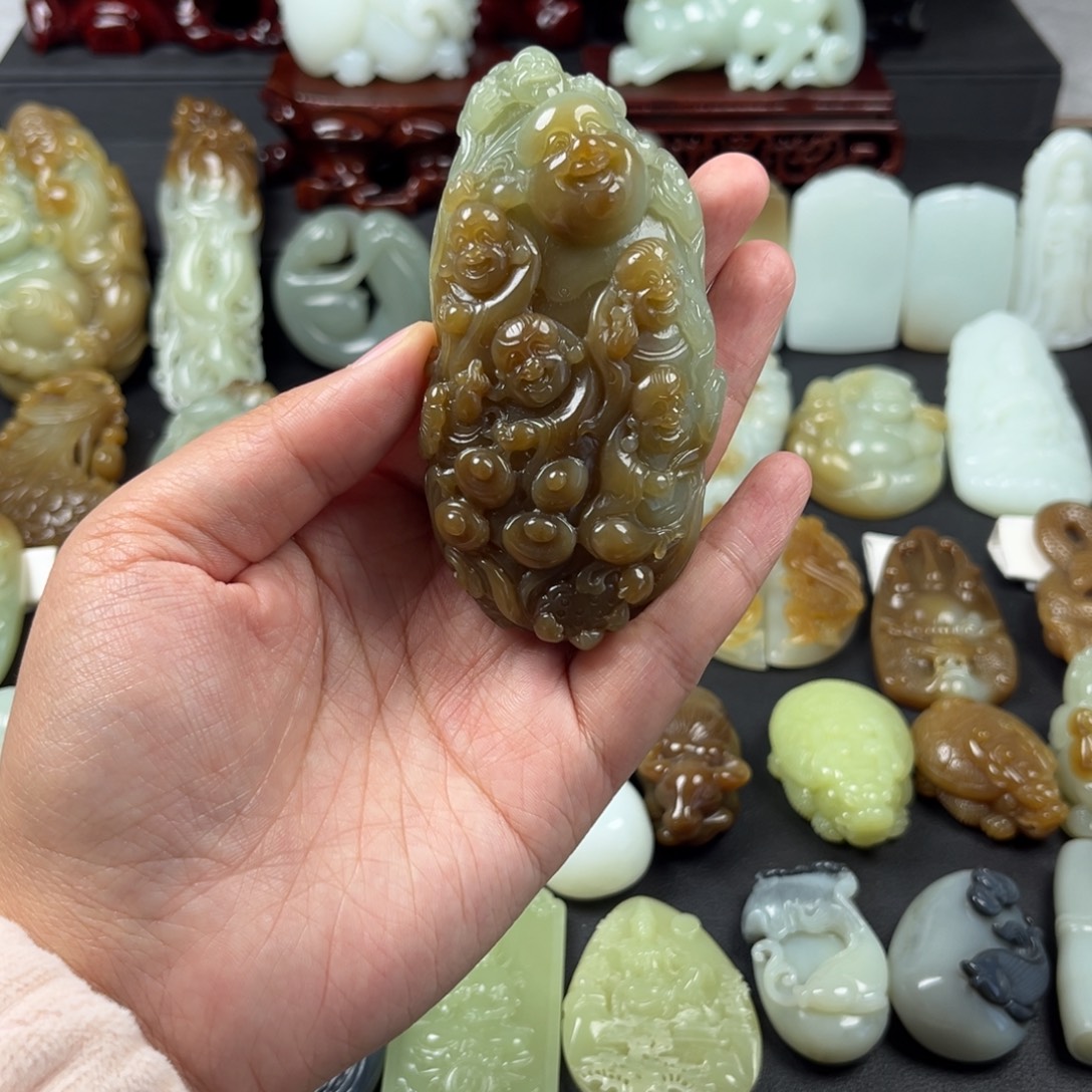 Y***虾和田玉未镶嵌颈饰