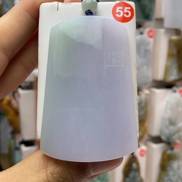 翡翠颈饰未镶嵌王****）每天