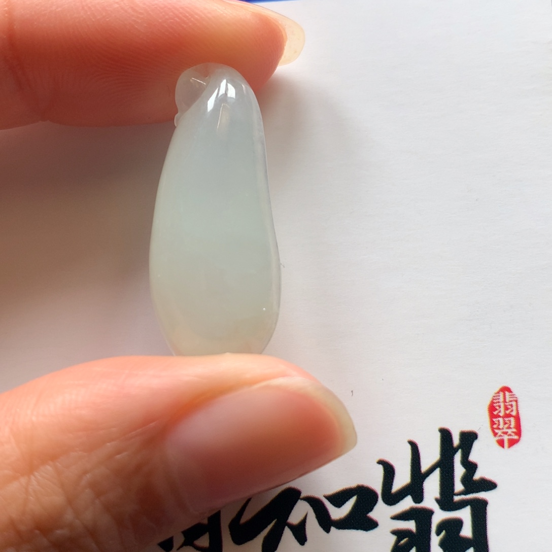 翡翠颈饰未镶嵌福瓜