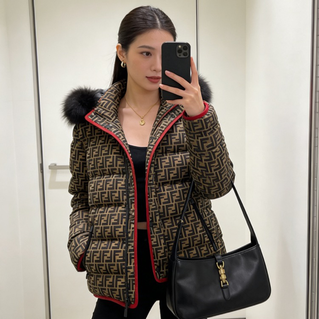 99新 FENDI/芬迪 D500352/经典双F满印毛领羽绒服/ 50码