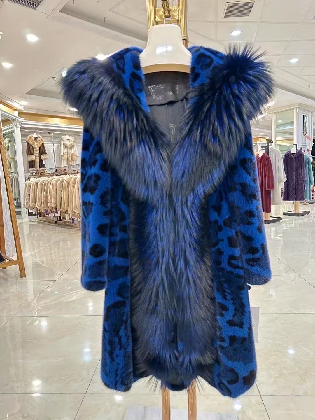 7号~新款紫金天鹅绒二短女装皮草外套（具体以实物为准）