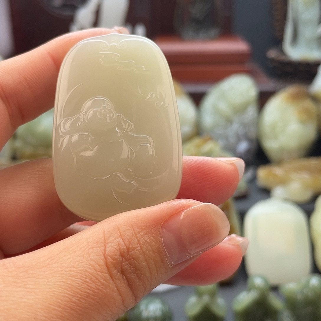 和田玉颈饰未镶嵌生**态