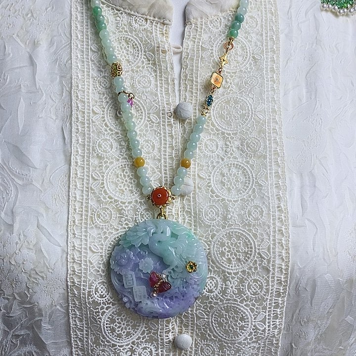 翡翠吊坠(赠链)未镶嵌春彩翡翠雕刻凤凰吊坠