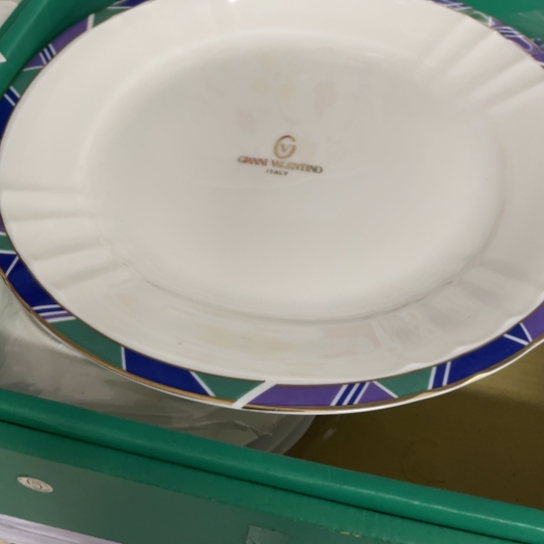 上***^金葡萄瓷器欢迎您