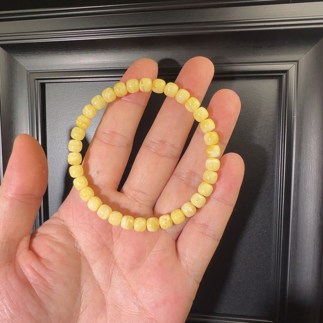 再***、琥珀未镶嵌手串啊