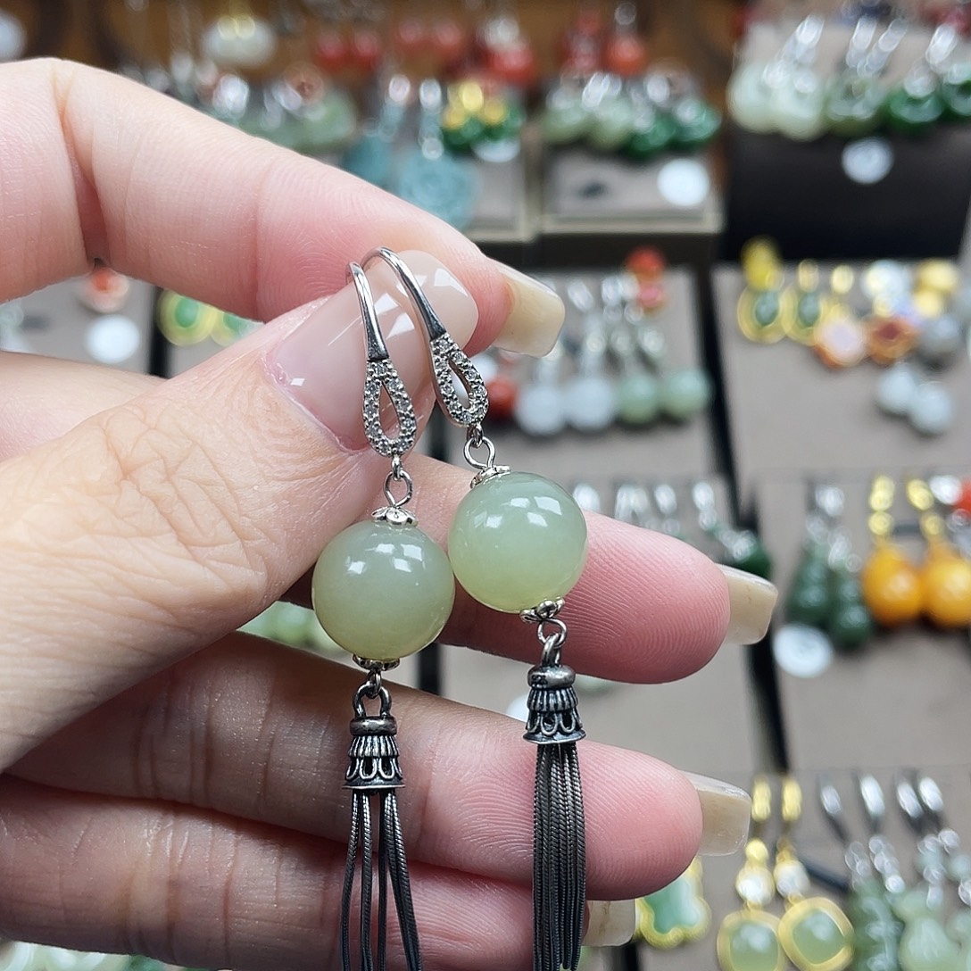 和田玉银S925镶嵌耳饰