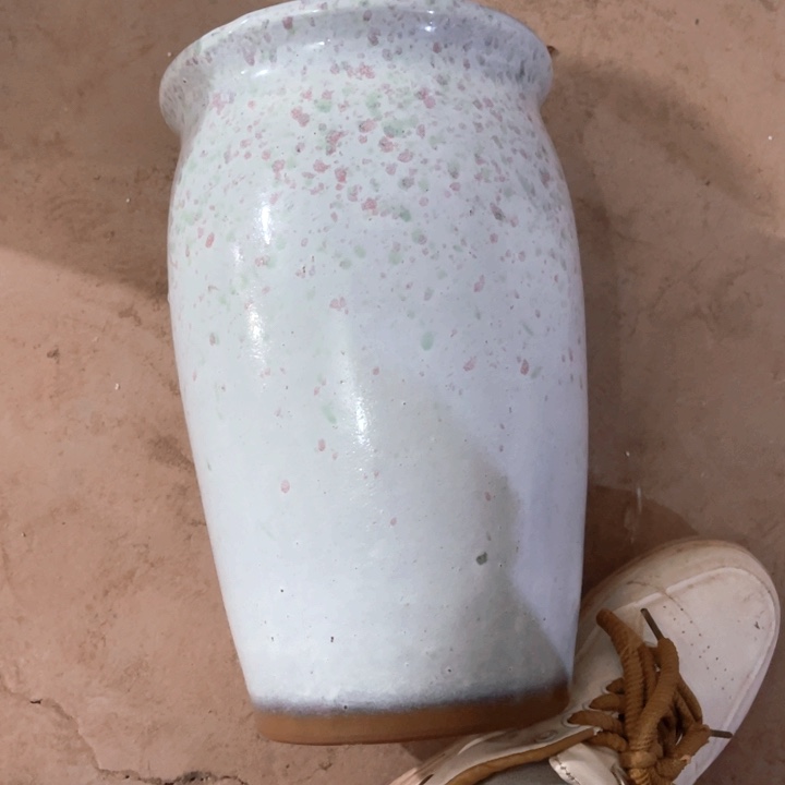 花盆紫砂口径20高度32一只小瑕疵