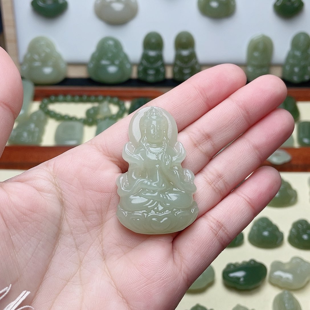 和田玉颈饰未镶嵌胖*呀