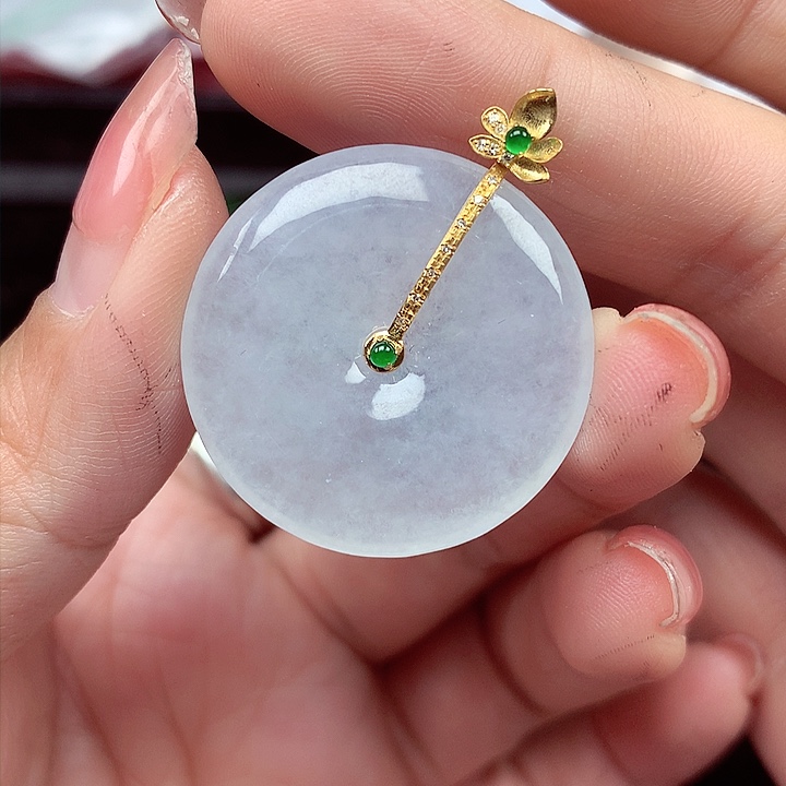 翡翠颈饰18K金镶嵌翡翠