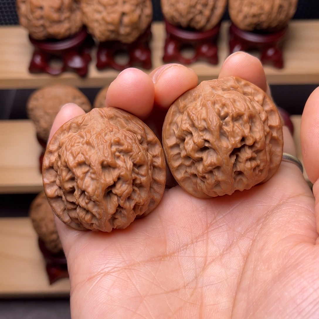 吊坠文玩核桃雪狮