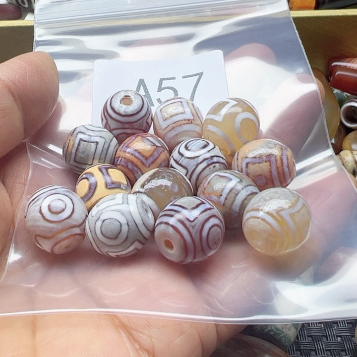 毛***子玛瑙/玉髓未镶嵌手链