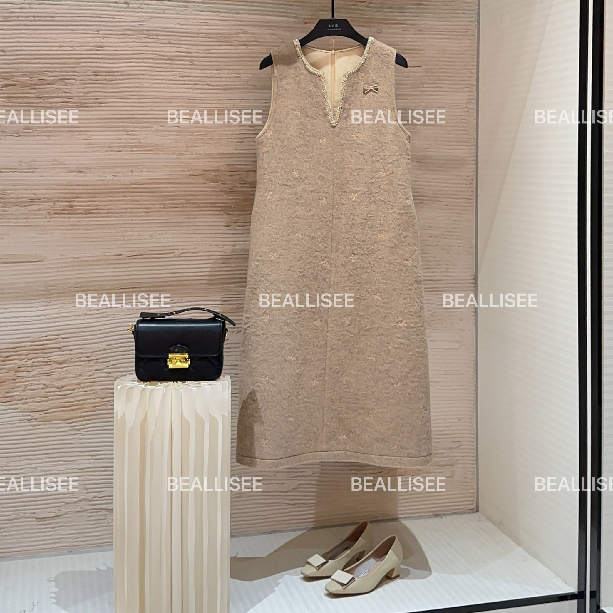 【宠粉价】秋冬新款无袖显瘦国风时尚宽松连衣裙W-A1584