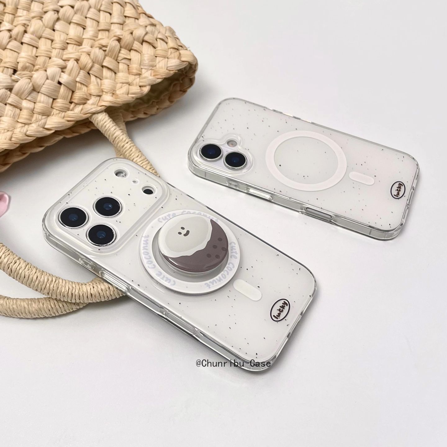 可爱卡通白底泼墨简约椰子支架适用苹果17/16promax手机壳15/14