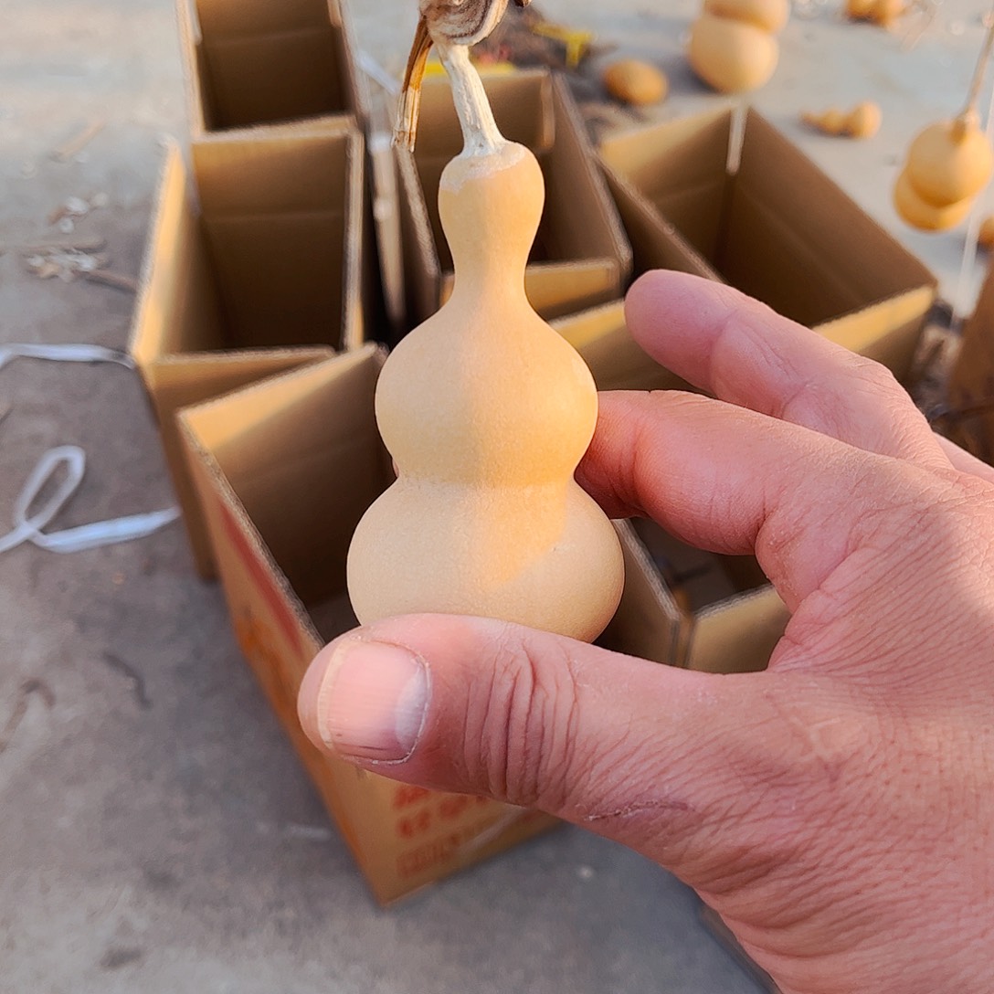 左***大叶紫檀（黑酸枝木类）