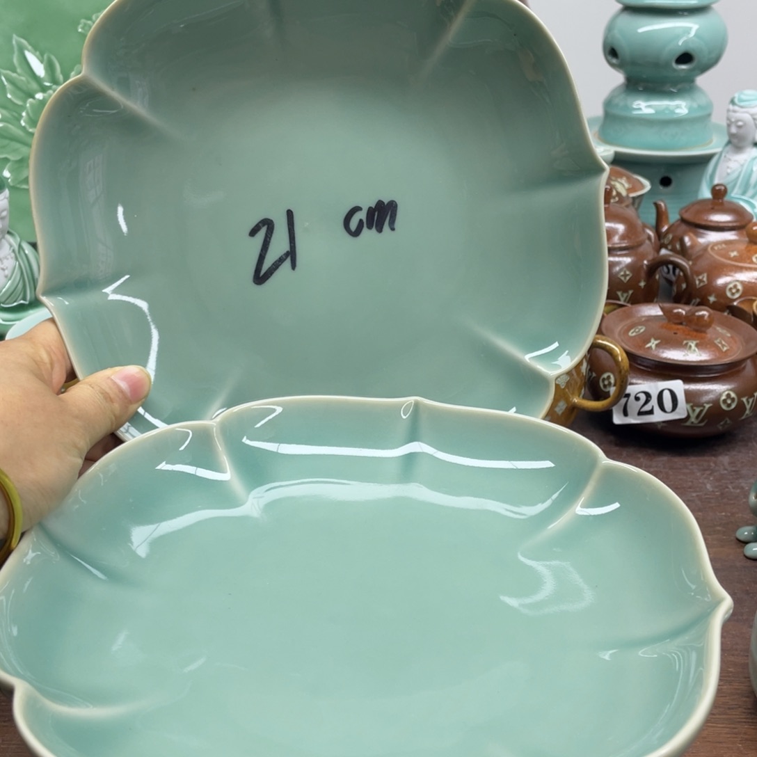 微瑕特价青瓷青瓷2个