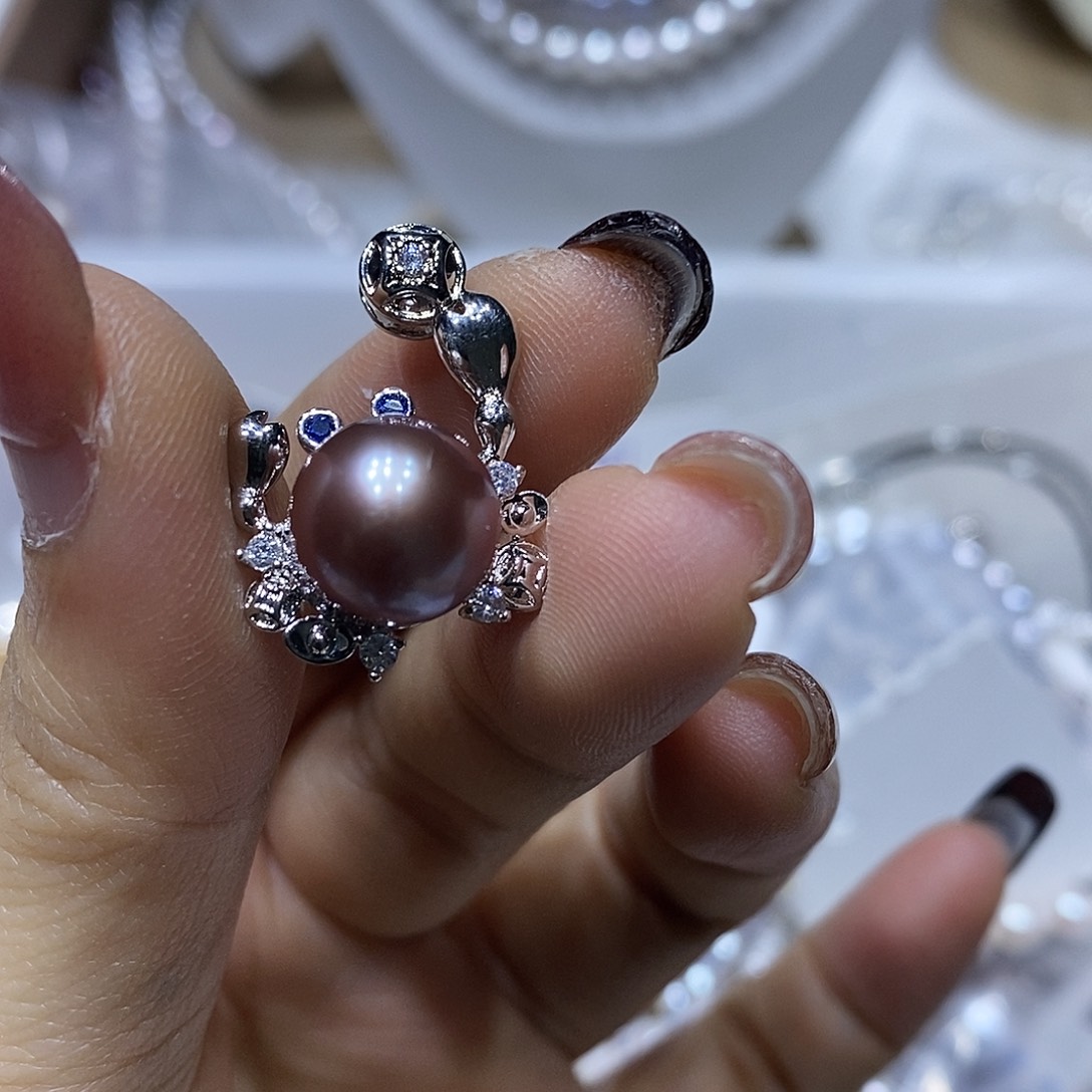 淡水珍珠吊坠未镶嵌