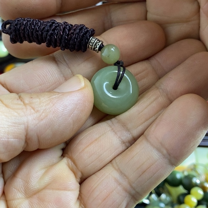 X***乐和田玉（糖玉）未镶嵌珠宝奇石