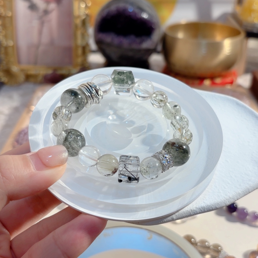 水晶手链未镶嵌吾****卿