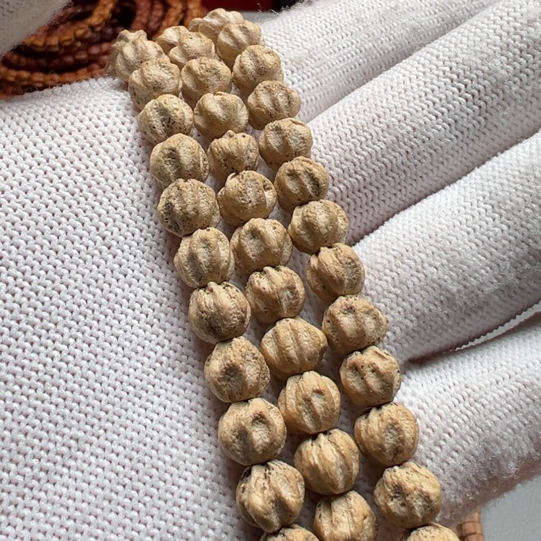 柏香籽/百香籽吊坠不**饭