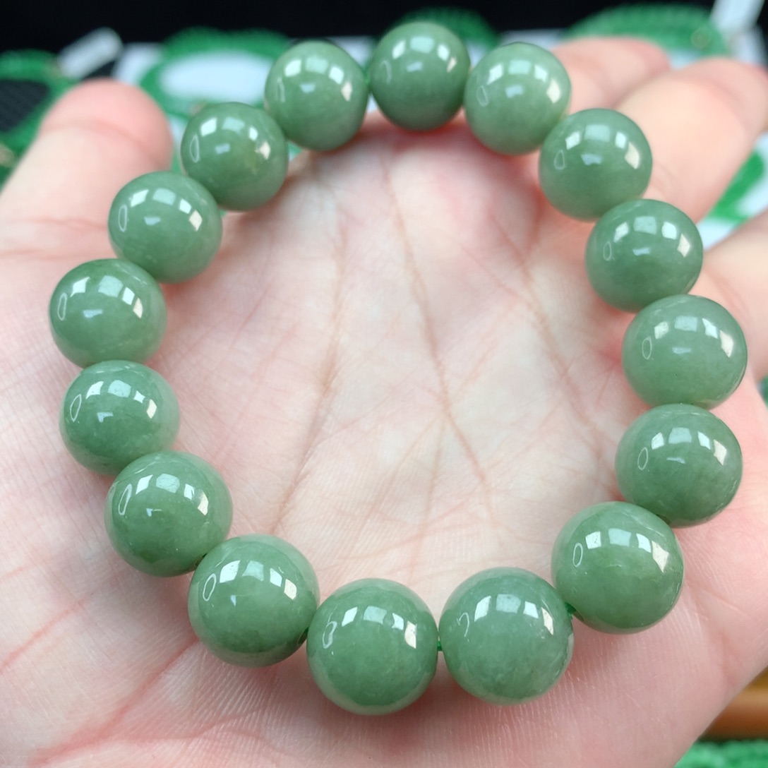 翡翠手链未镶嵌翡翠