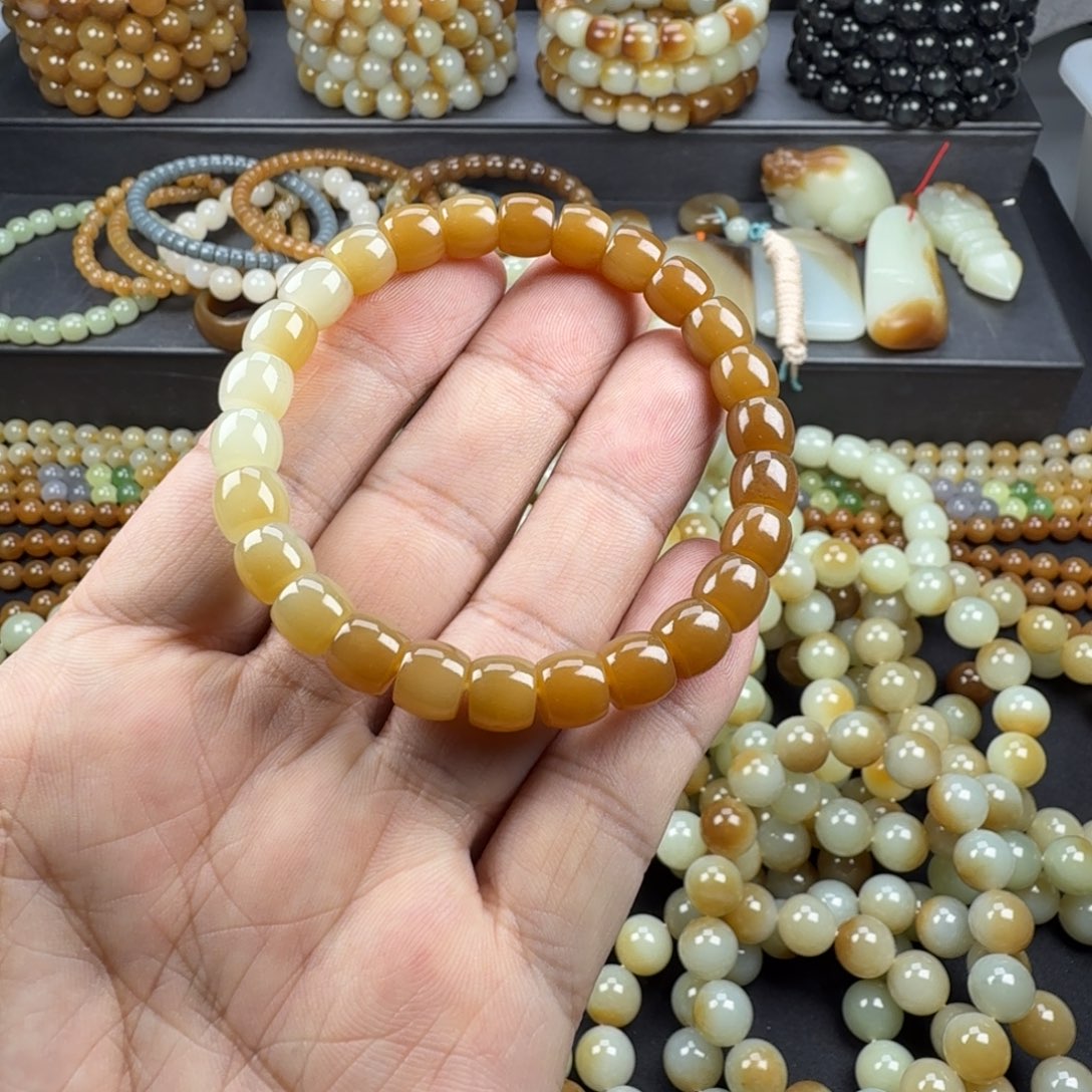 晨***晨和田玉未镶嵌手链