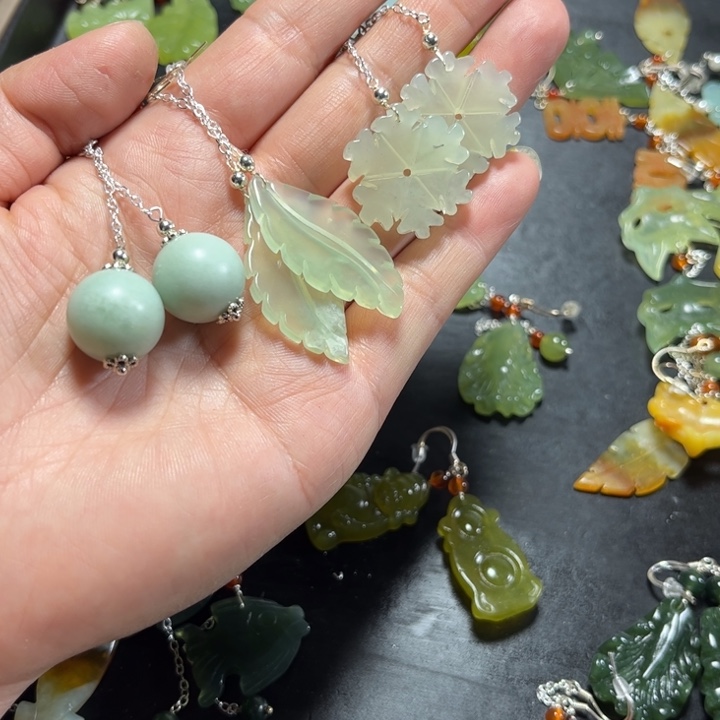 蛇纹石玉耳饰未镶嵌