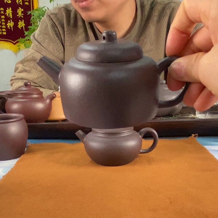 紫砂茶壶惜**子天青白纳150左右的容量