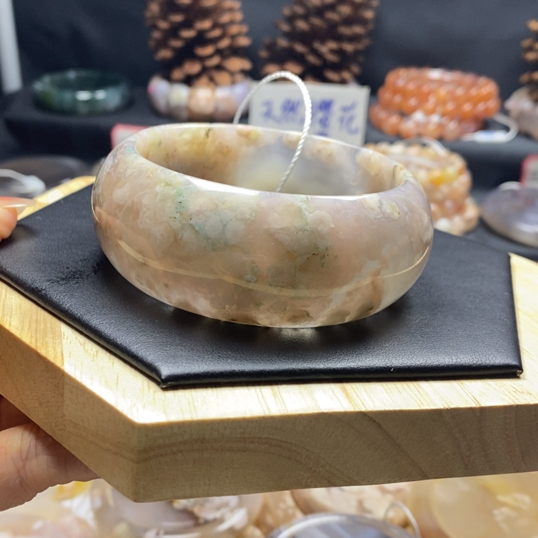 啵***o玛瑙/玉髓未镶嵌手镯