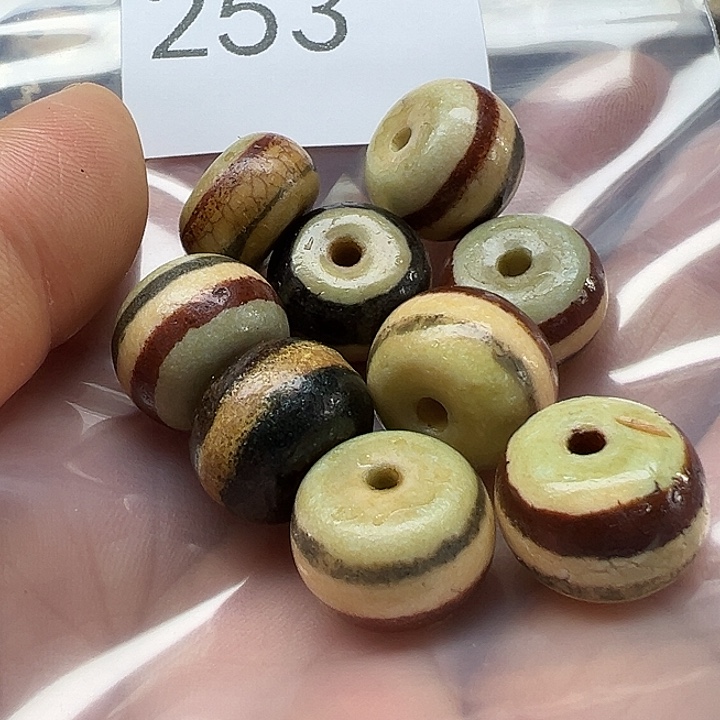 廖***5玛瑙/玉髓未镶嵌手链