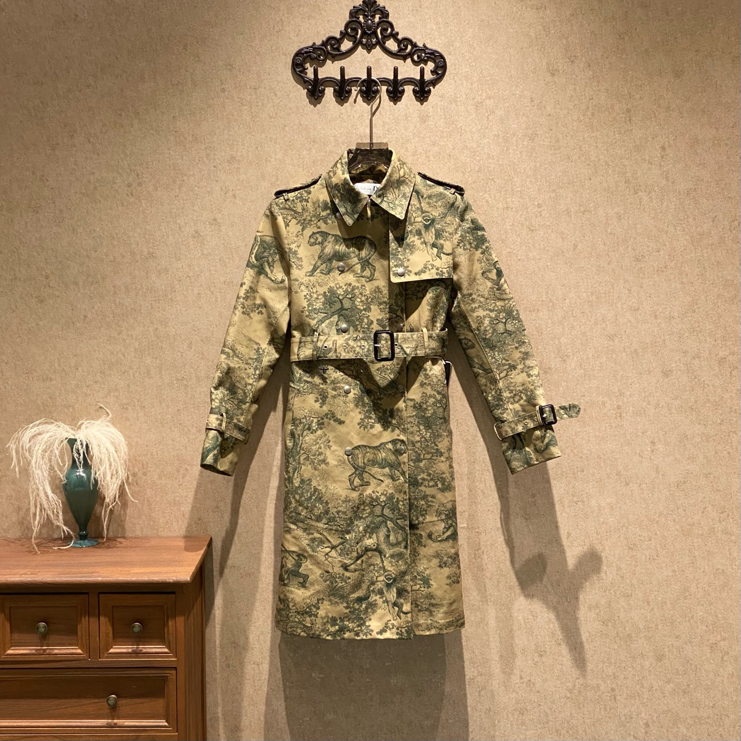 未使用 DIOR/迪奥 爆款丛林动物园刺绣小蜜蜂老花风衣/34码/41528